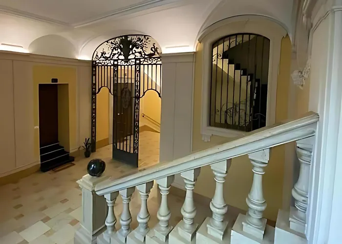 Palazzo Lomellini Historic Retreat By M3trocubo Genua