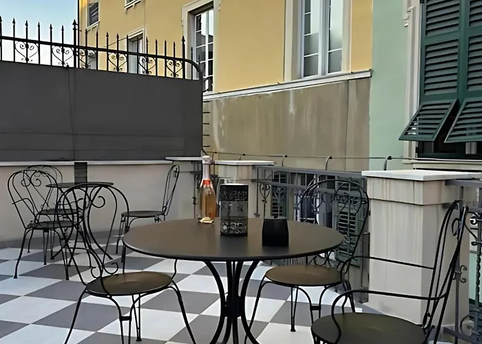 Palazzo Lomellini Historic Retreat By M3trocubo Apartament