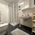 Διαμέρισμα Palazzo Lomellini Historic Retreat By M3trocubo - Elegant Near Aquarium & Via Garibaldi *